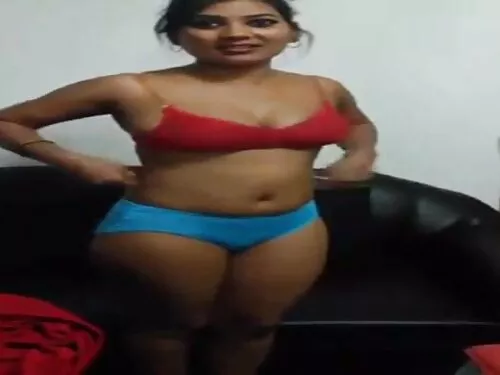 امرأة سمراء كبيرة ال ...