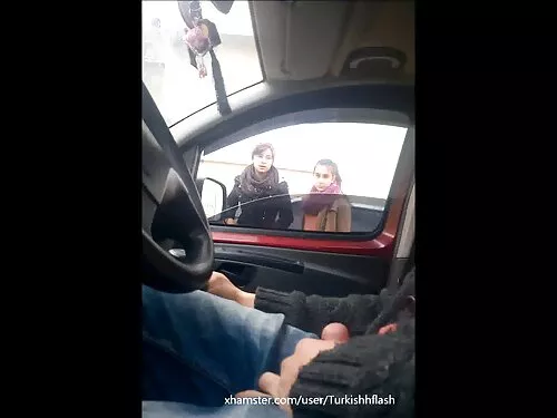 نموذج مذهل مع ثديين  ...