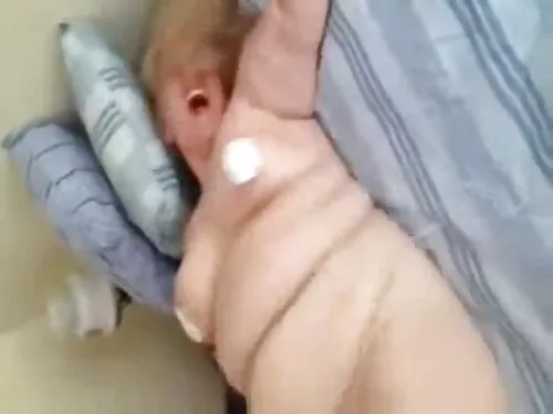 دانا منفتحة على مواق ...