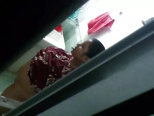 ضيق الحمار الشرج في  ...